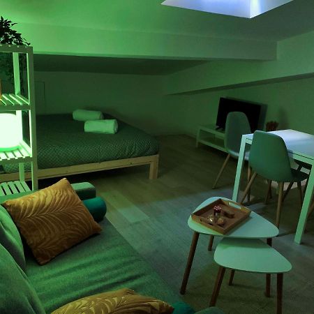 Studio Avec Lumiere D'Ambiance - Proche Victoire Apartment Bordeaux Ngoại thất bức ảnh